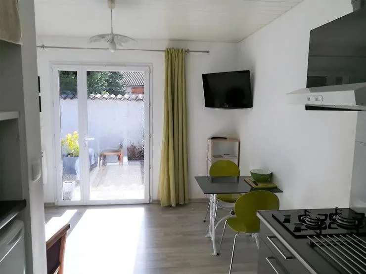 Aparthotel Le Clos Carre - Appart' Saint-Maurice-de-Gourdans