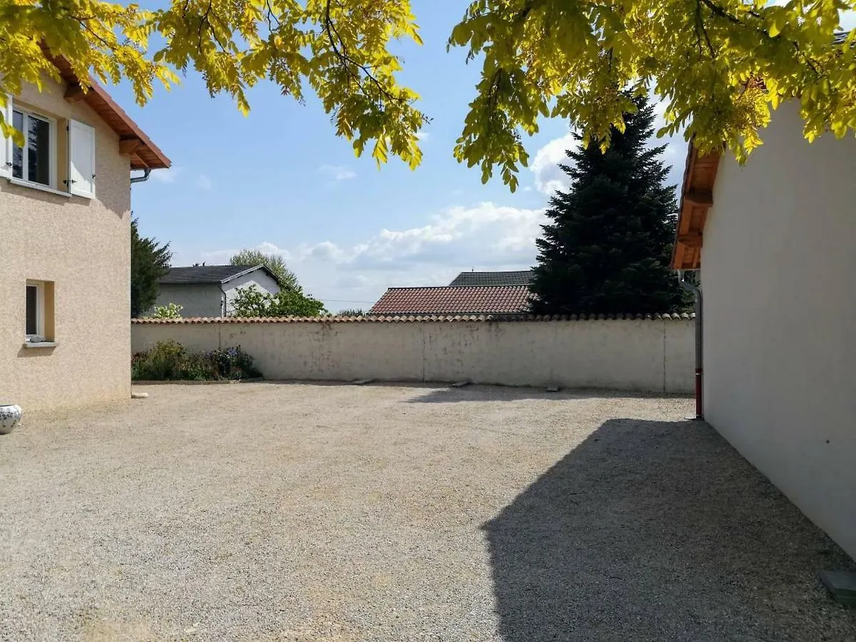 Le Clos Carre - Appart' Saint-Maurice-de-Gourdans Aparthotel