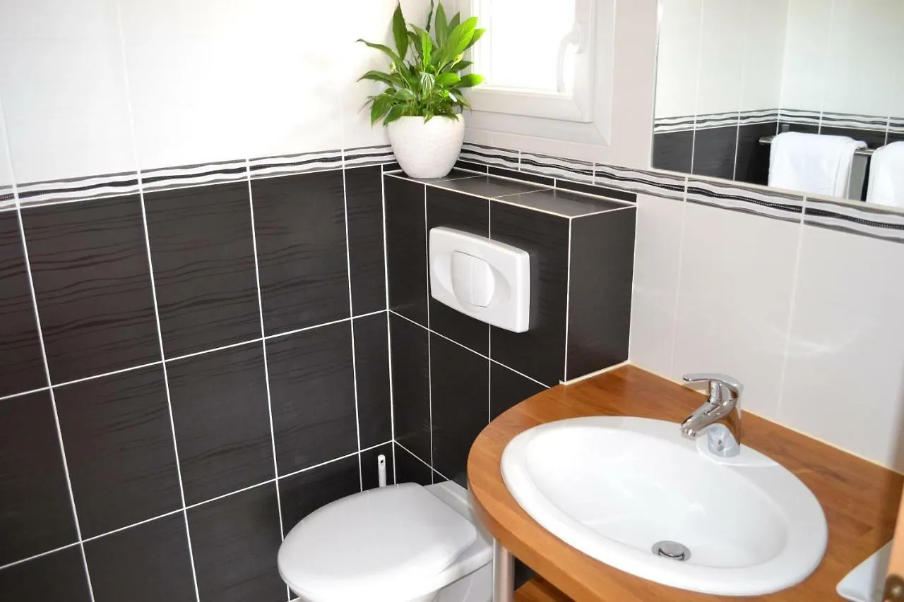 Aparthotel Le Clos Carre - Appart' Saint-Maurice-de-Gourdans