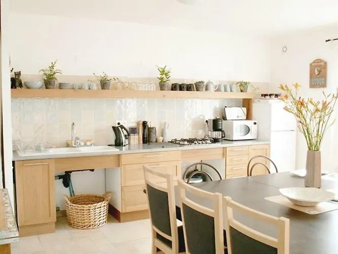 Le Clos Carre - Appart' Saint-Maurice-de-Gourdans 0*,  France