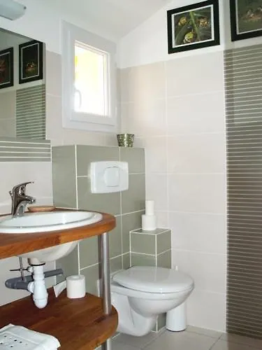 Le Clos Carre - Appart' Saint-Maurice-de-Gourdans Aparthotel